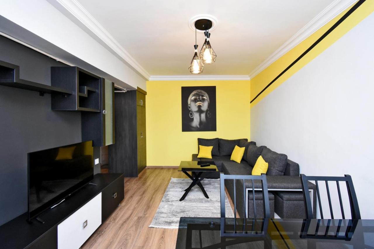 Positive Apartment In Center Of Yerevan City Exterior photo